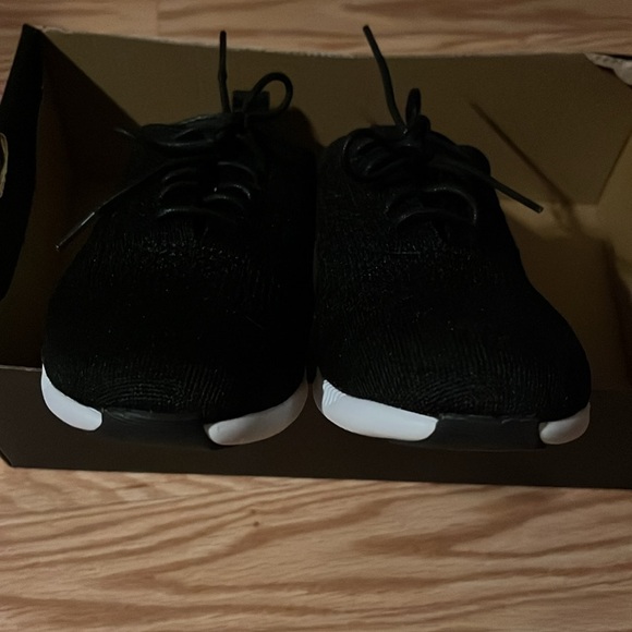 💕Cole Haan sneakers (8 B) black - Picture 10 of 13